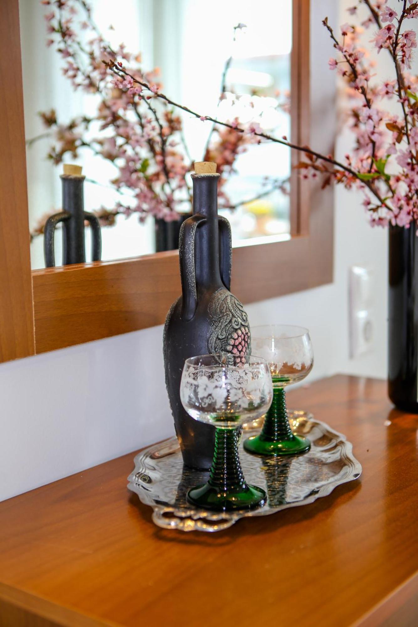 Athanasia Inn Vrasná 외부 사진
