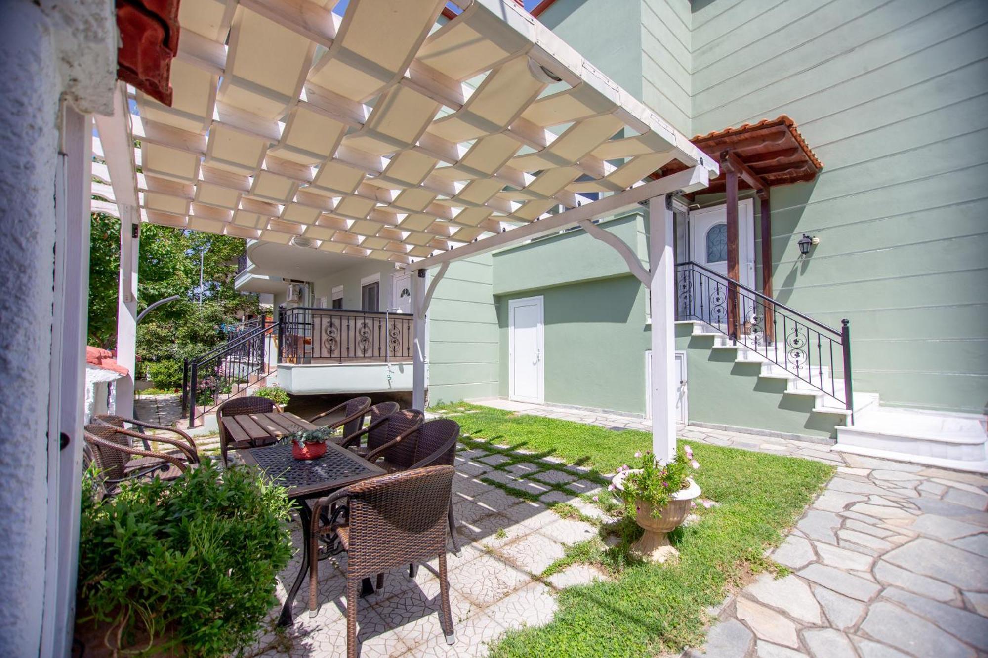 Athanasia Inn Vrasná 외부 사진